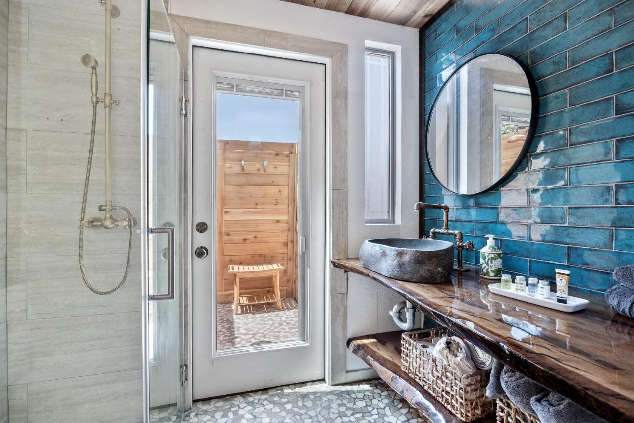Romantic Tiny Luxury Retreat W Heated Pool, Sauna N Outdoor Shower In Wimberley 10 Acres Exterior foto