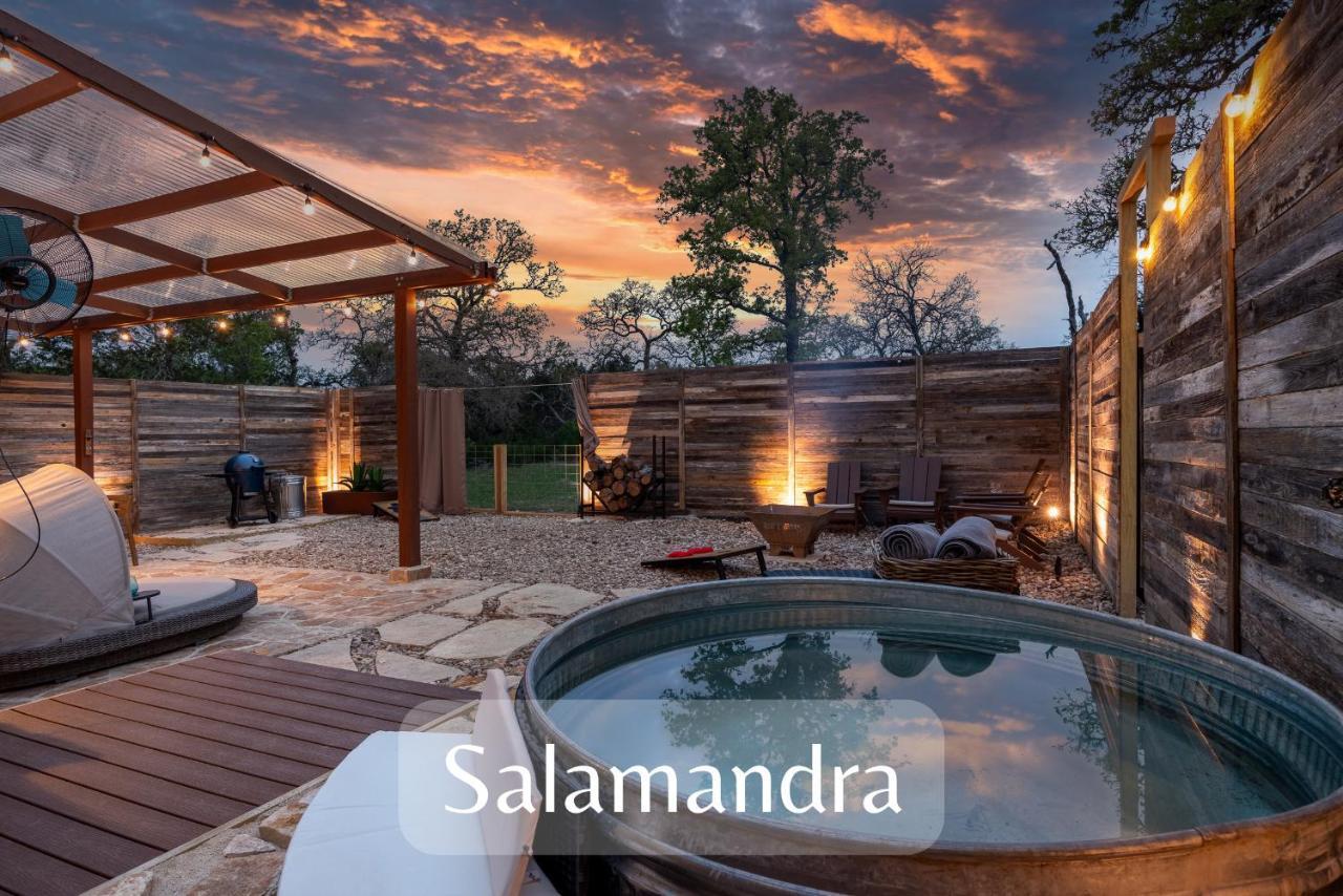 Romantic Tiny Luxury Retreat W Heated Pool, Sauna N Outdoor Shower In Wimberley 10 Acres Exterior foto